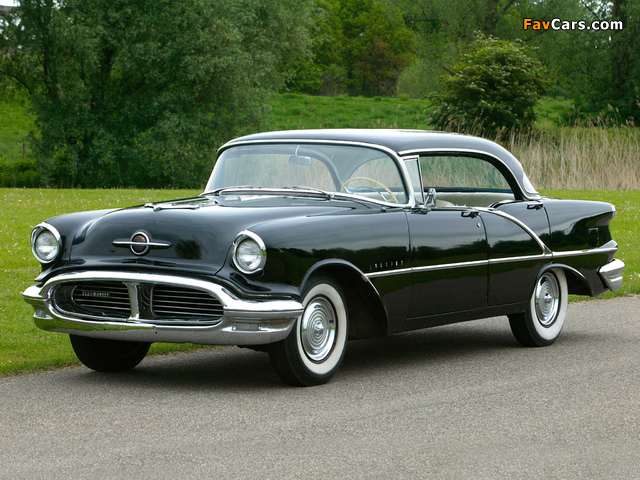 Oldsmobile Super 88 Holiday Sedan 1956 pictures (640 x 480)
