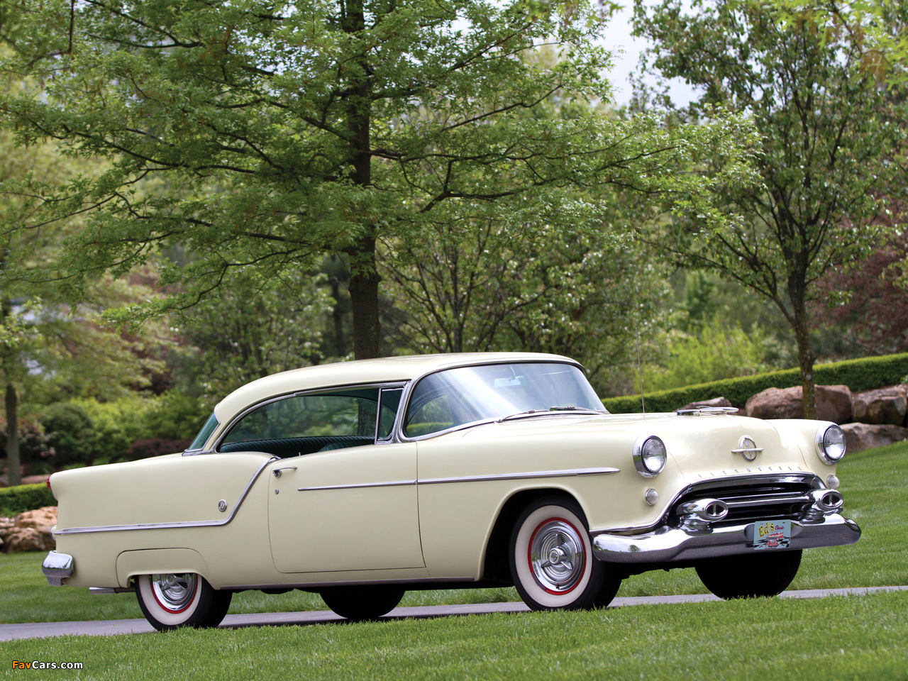 Pictures of Oldsmobile Super 88 Holiday Coupe 1954 (1280 x 960)