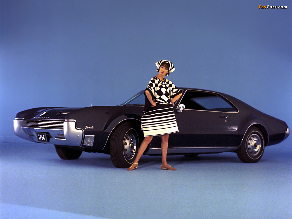 Images of Oldsmobile Toronado (9487) 1966 (1024 x 768)