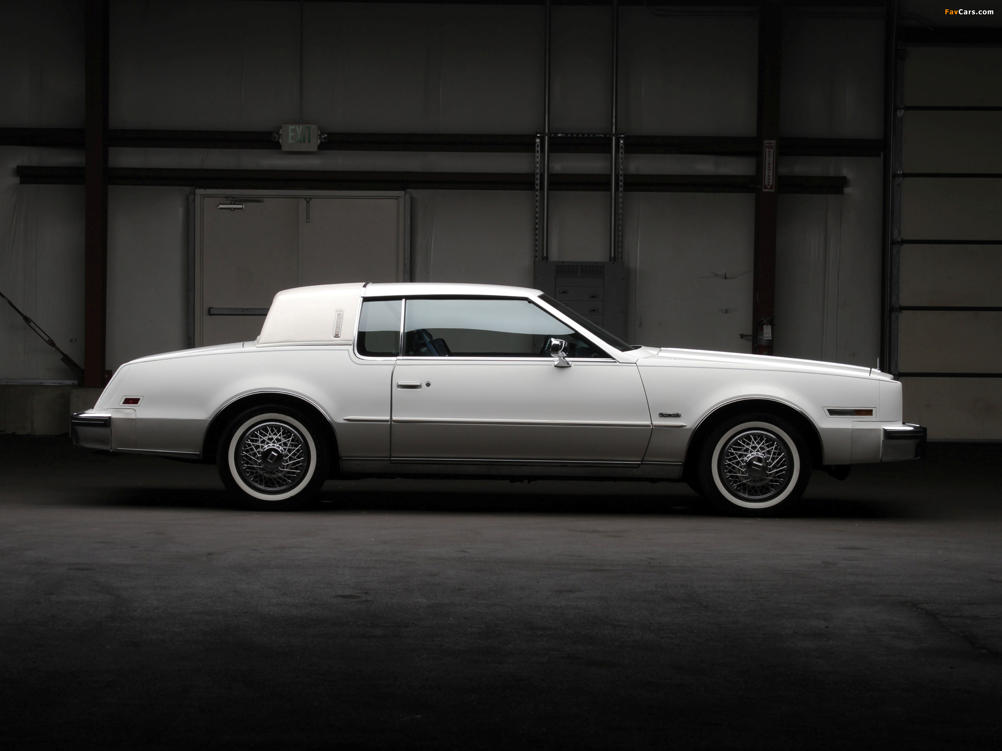 Pictures of Oldsmobile Toronado Brougham 1981 (2048 x 1536)