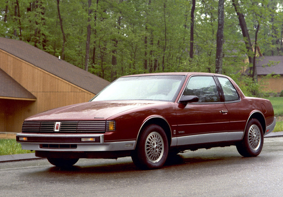 Oldsmobile Toronado 1987 wallpapers