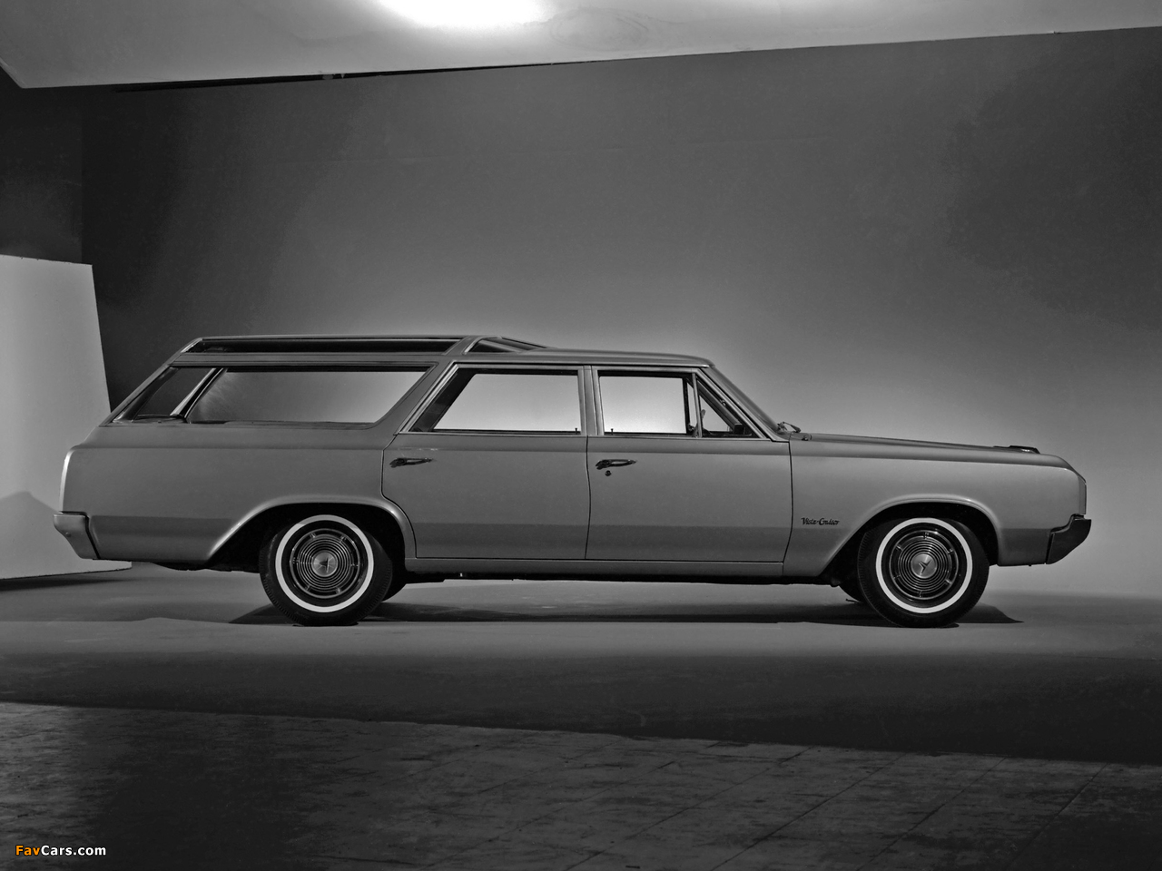 Images of Oldsmobile Vista Cruiser 1964 (1280 x 960)