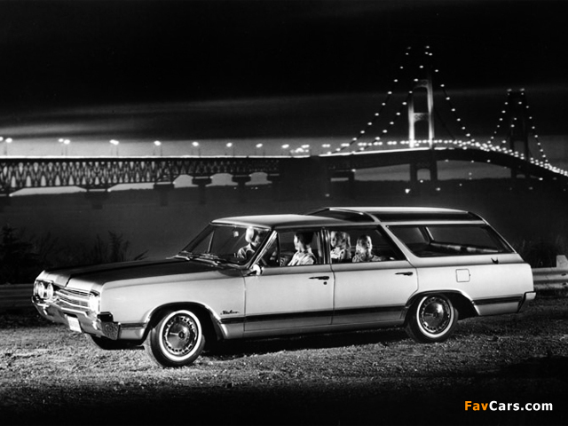 Pictures of Oldsmobile Vista Cruiser 1965 (640 x 480)