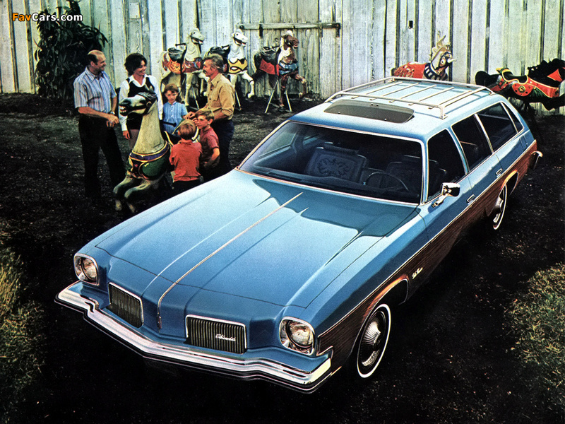 Oldsmobile Vista Cruiser 1973 wallpapers (800 x 600)