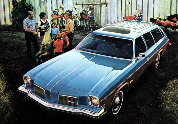 Oldsmobile Vista Cruiser 1973 wallpapers
