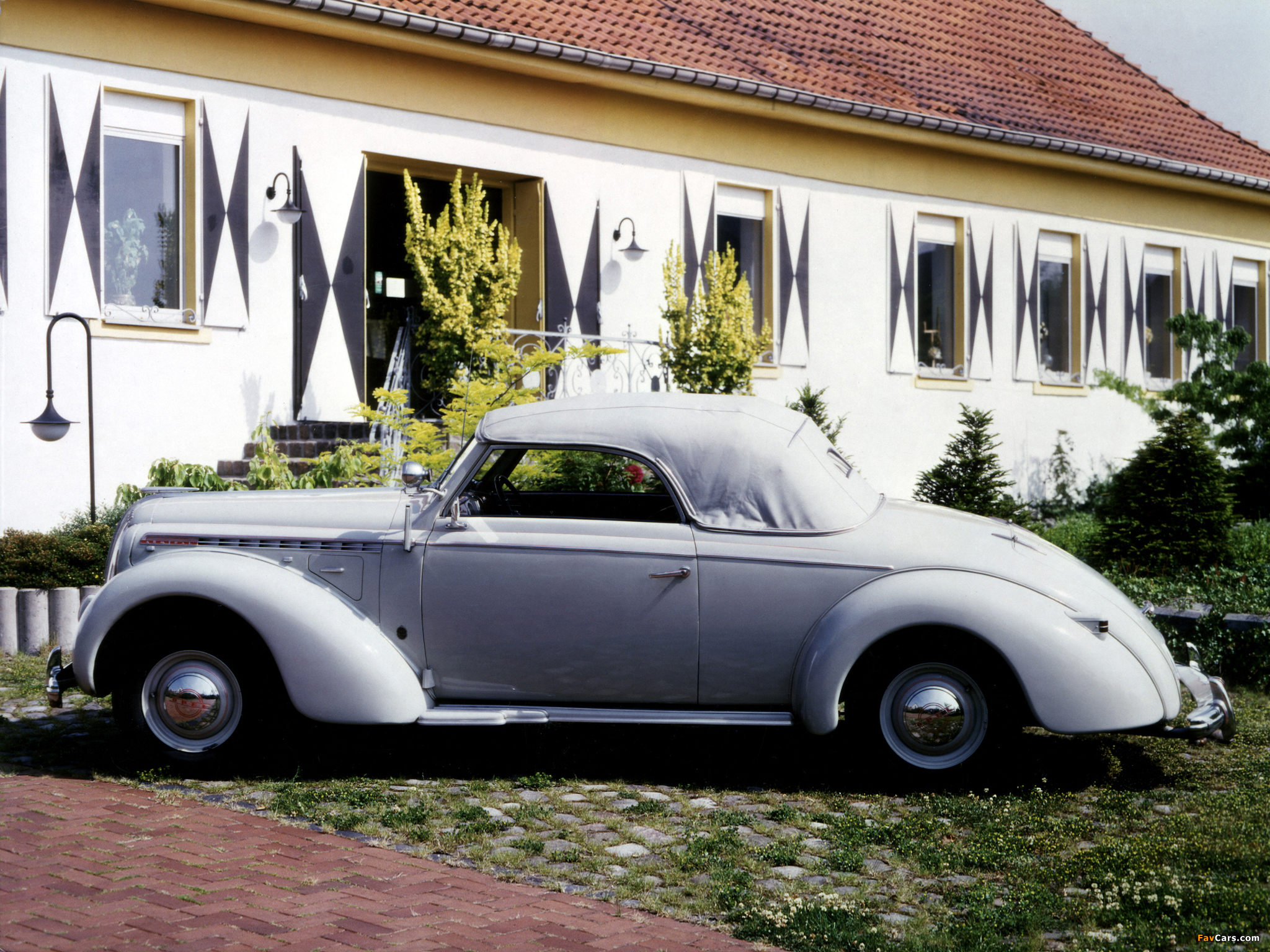 Images of Opel Admiral 2-door Cabriolet 1938–39 (2048 x 1536)