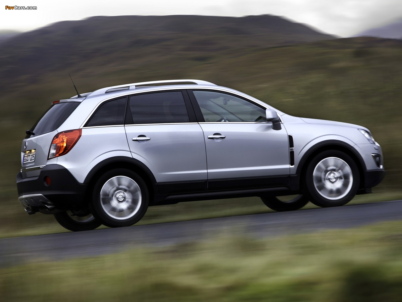 Opel Antara 2010 wallpapers (1280 x 960)