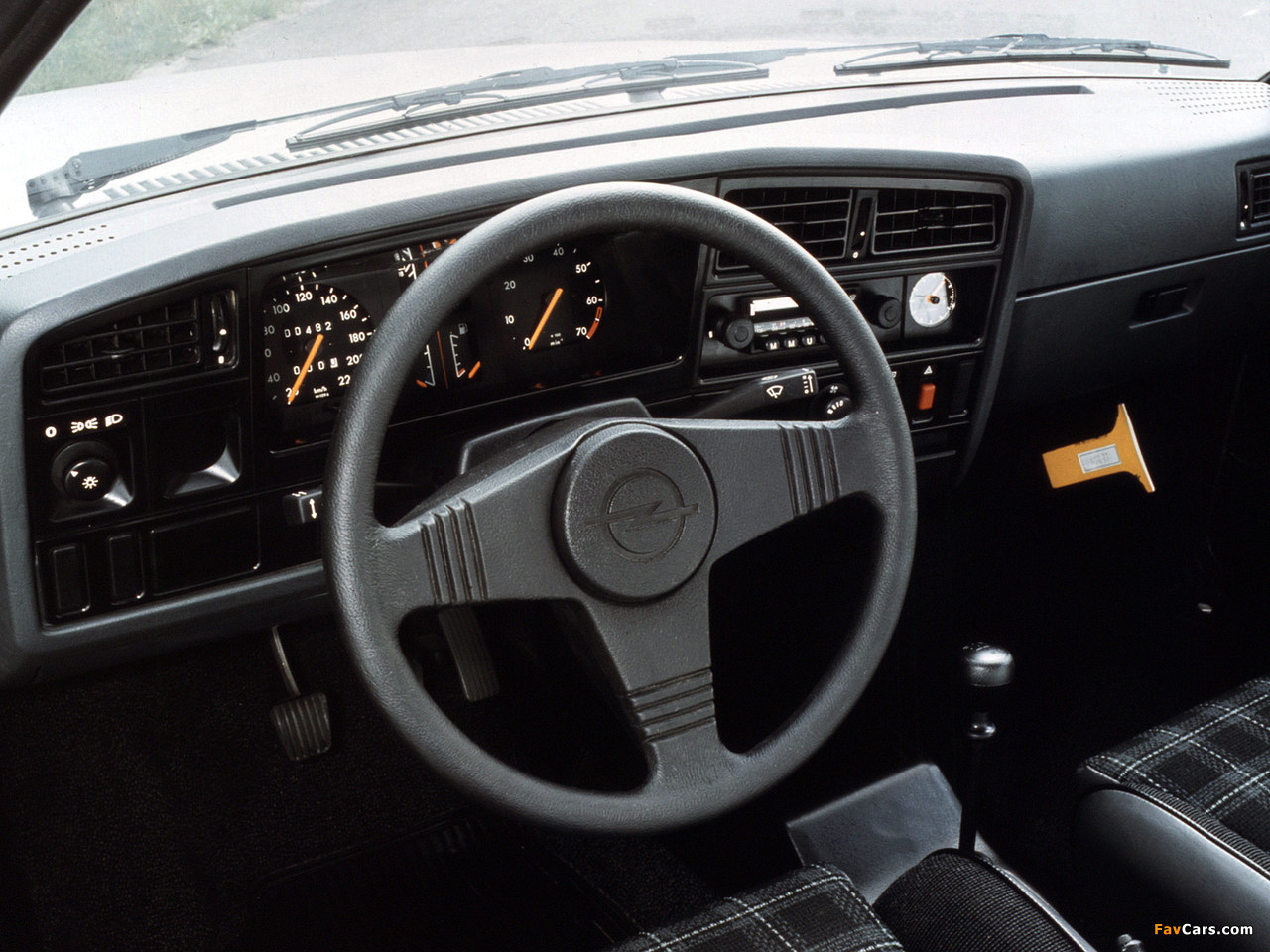 Images of Opel Ascona CC SR (C1) 1981–84 (1280 x 960)