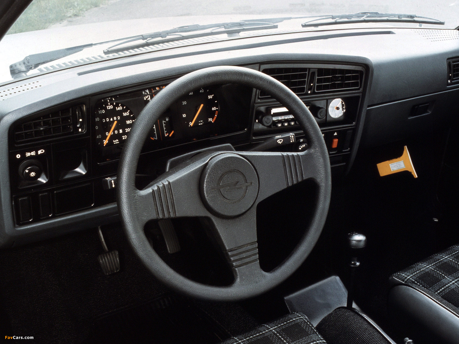 Images of Opel Ascona CC SR (C1) 1981–84 (1600 x 1200)