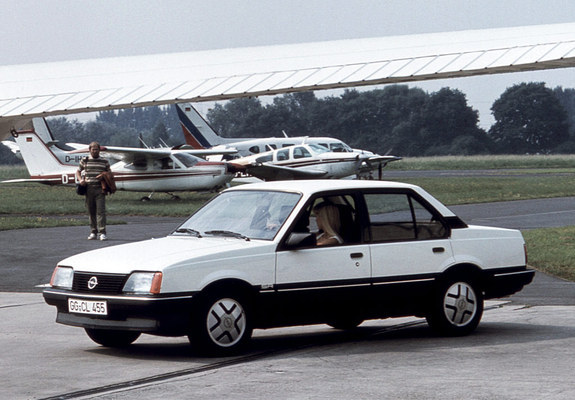 Opel Ascona SR (C1) 1981–84 images