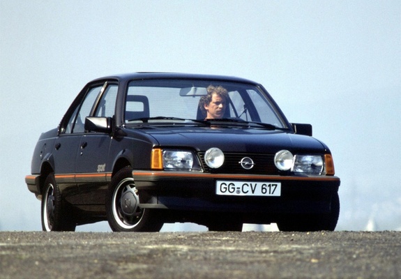 Opel Ascona Sport (C1) 1984 photos