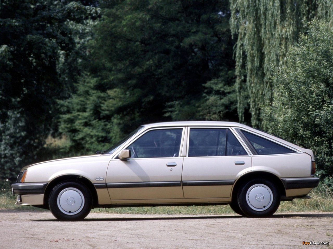 Opel Ascona CC CD (C2) 1984–86 pictures (1280 x 960)