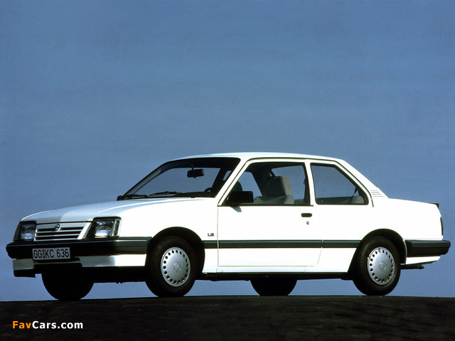 Opel Ascona 2-door (C3) 1986–88 photos (640 x 480)