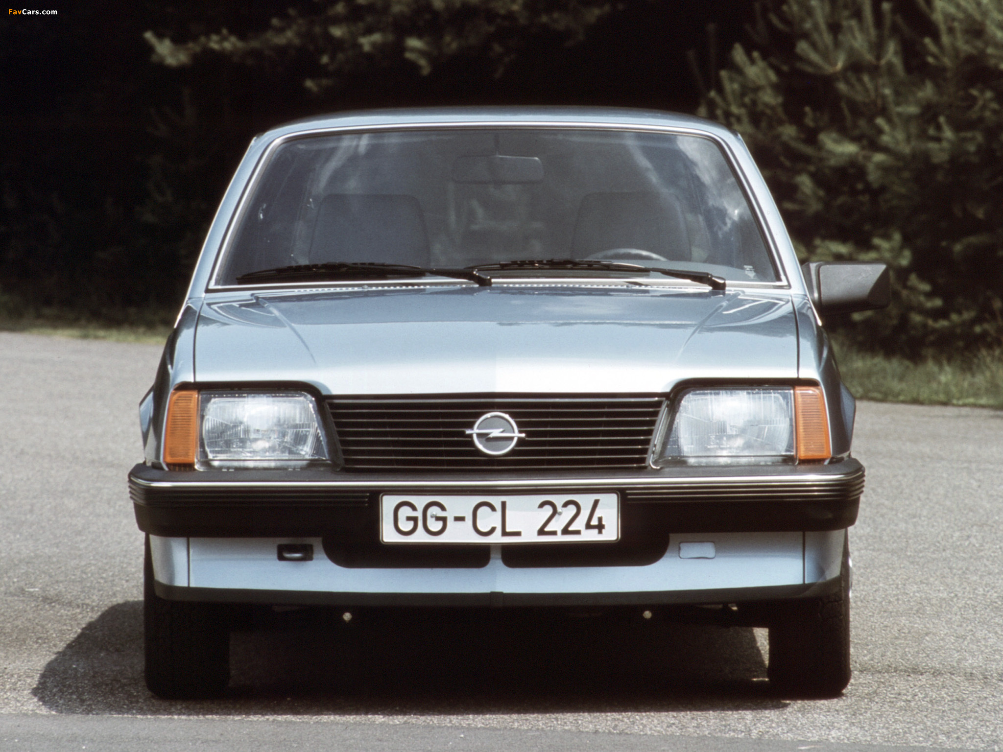 Photos of Opel Ascona CC (C1) 1981–84 (2048 x 1536)