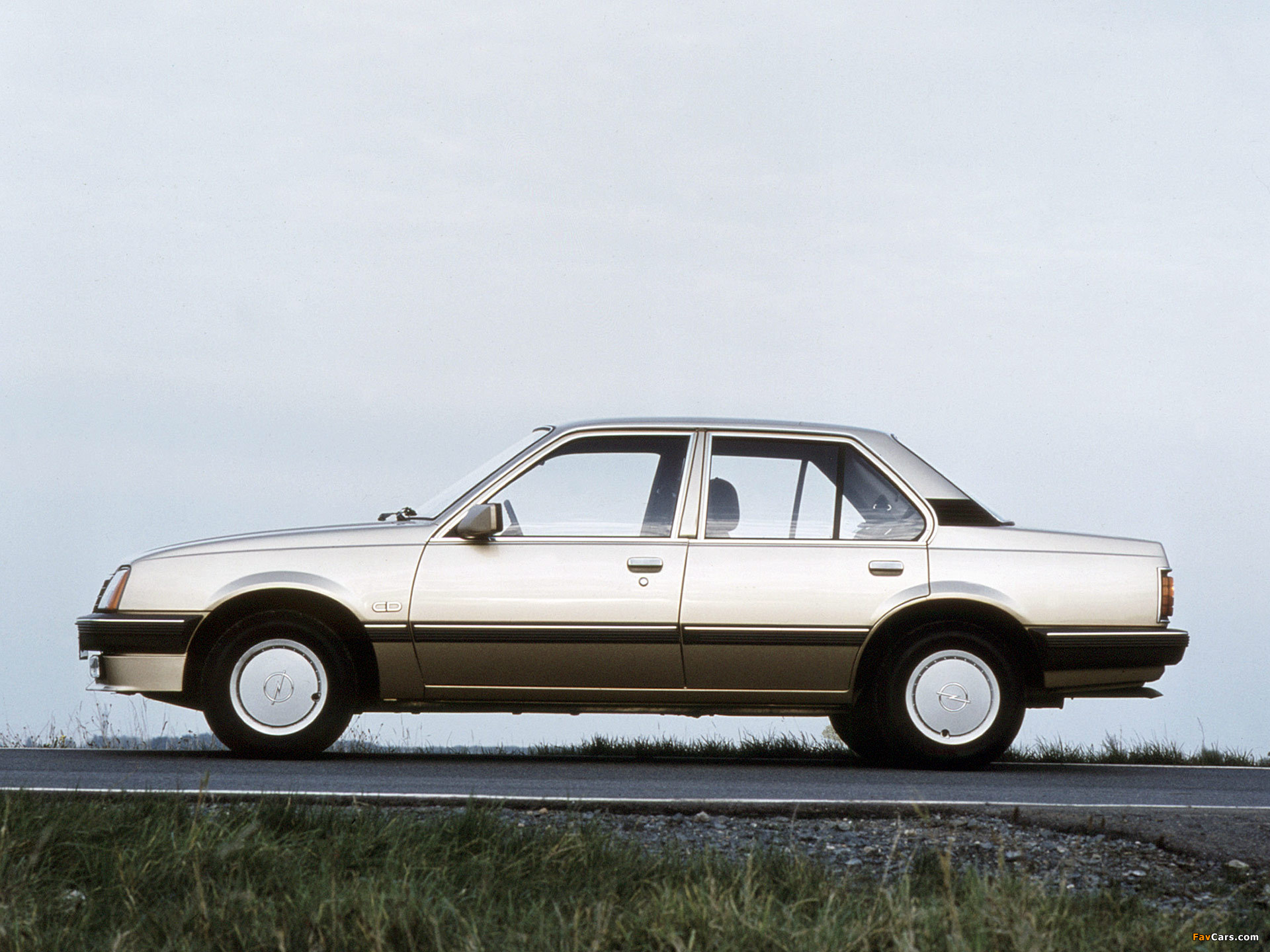 Photos of Opel Ascona CD (C1) 1983–84 (1920 x 1440)
