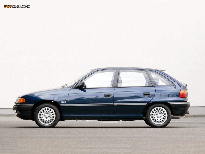 Images of Opel Astra 5-door (F) 1991–94 (800 x 600)