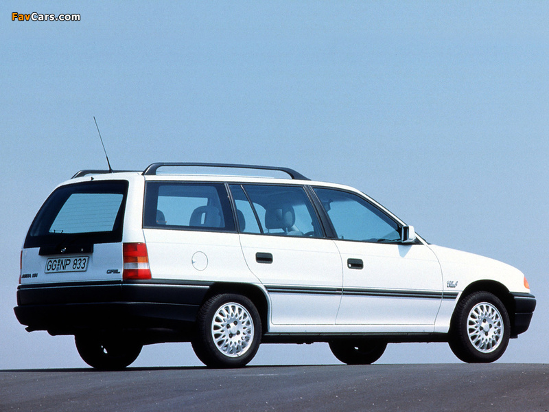 Images of Opel Astra Caravan (F) 1991–94 (800 x 600)