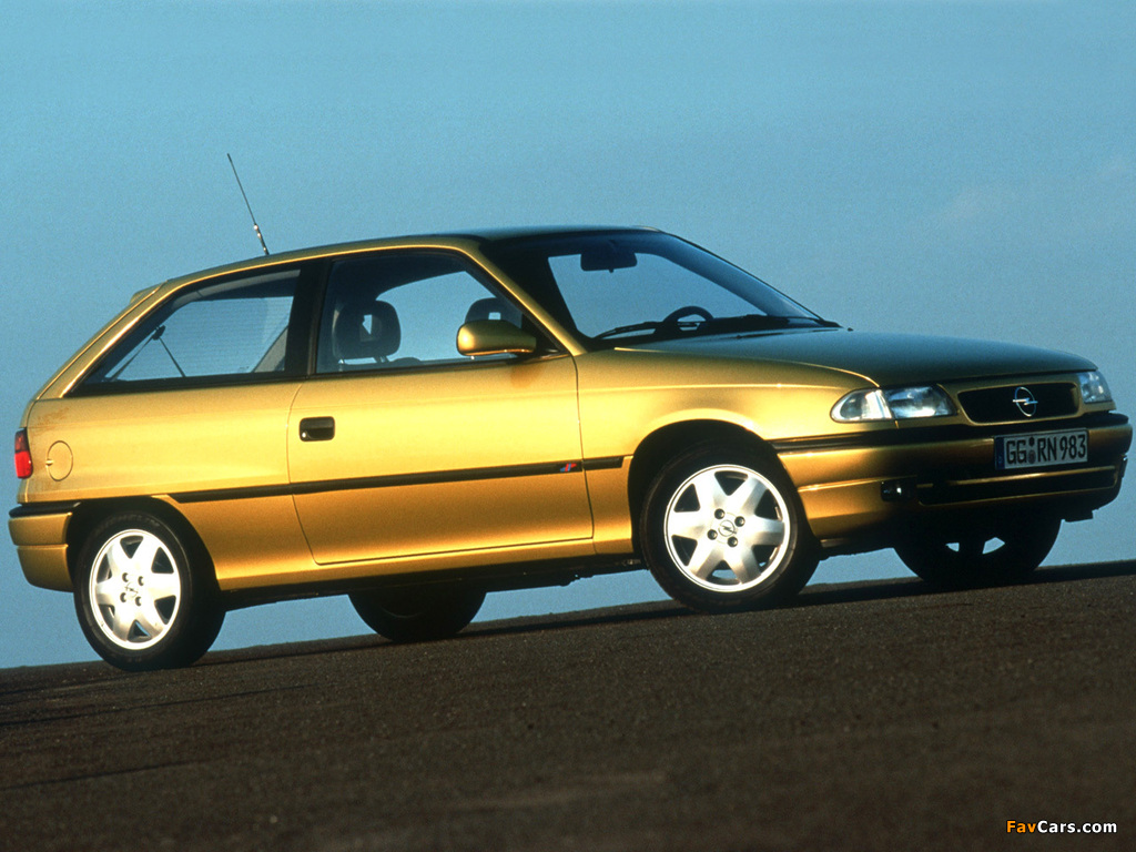 Images of Opel Astra 3-door (F) 1994–98 (1024 x 768)
