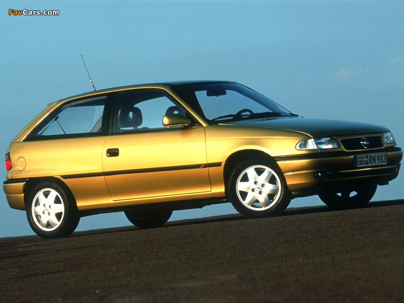 Images of Opel Astra 3-door (F) 1994–98 (800 x 600)