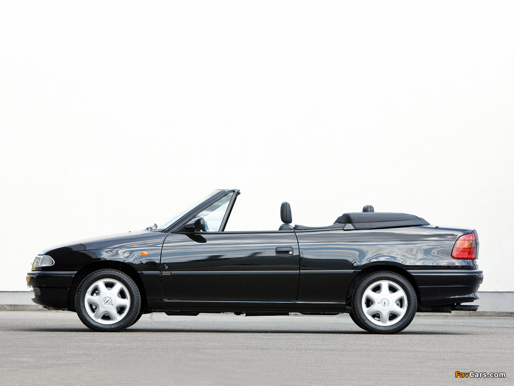 Images of Opel Astra Cabrio (F) 1994–99 (1024 x 768)
