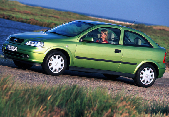 Images of Opel Astra 3-door (G) 1998–2004