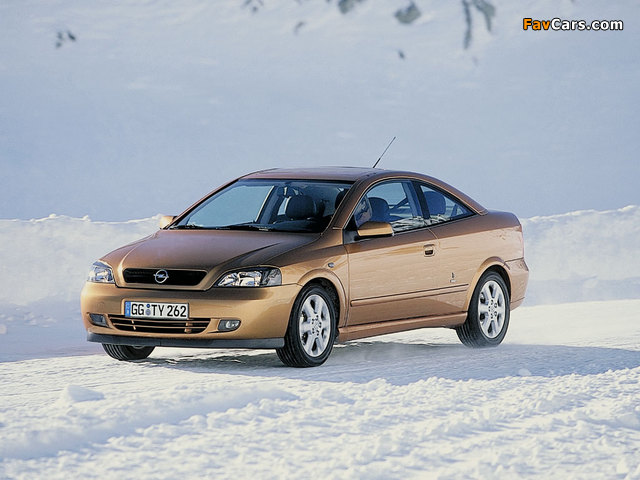 Images of Opel Astra Coupe (G) 2000–04 (640 x 480)