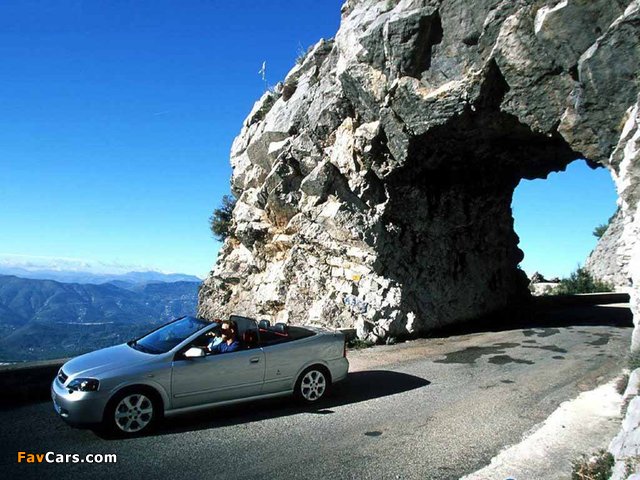 Images of Opel Astra Cabrio (G) 2001–05 (640 x 480)