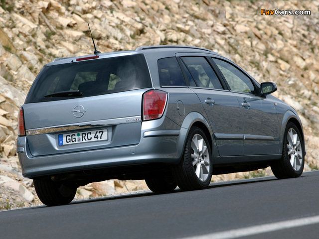 Images of Opel Astra Caravan (H) 2004–07 (640 x 480)