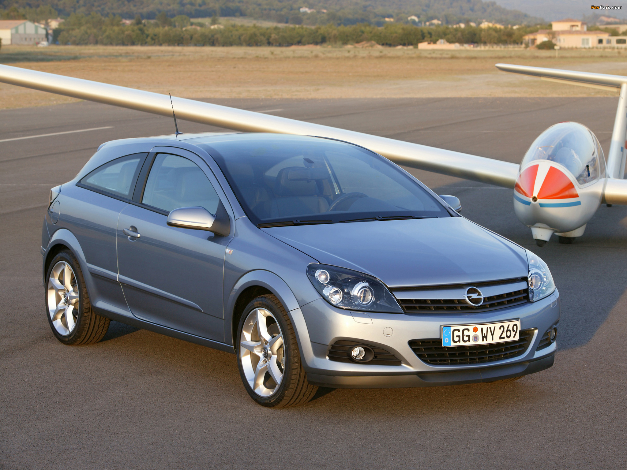 Images of Opel Astra GTC (H) 2005–11 (2048 x 1536)
