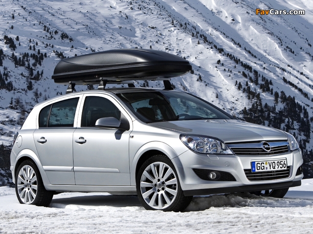 Images of Opel Astra Hatchback (H) 2007 (640 x 480)