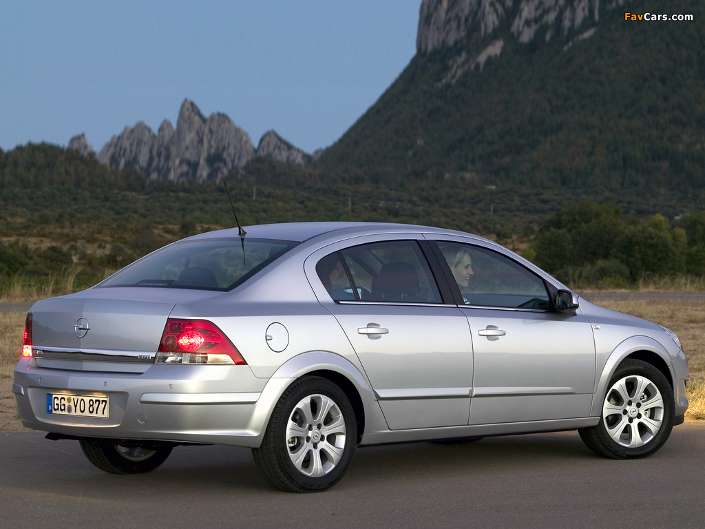 Images of Opel Astra Sedan (H) 2007 (1024 x 768)