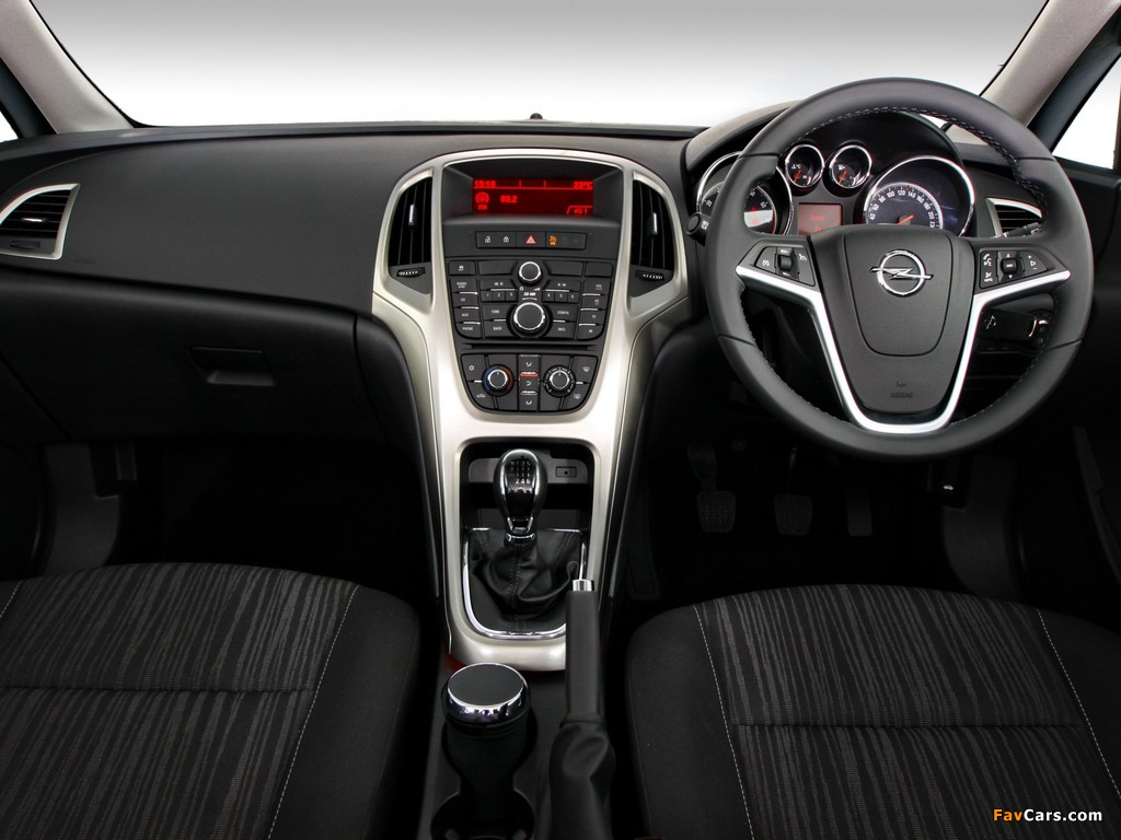 Images of Opel Astra 5-door ZA-spec (J) 2010 (1024 x 768)