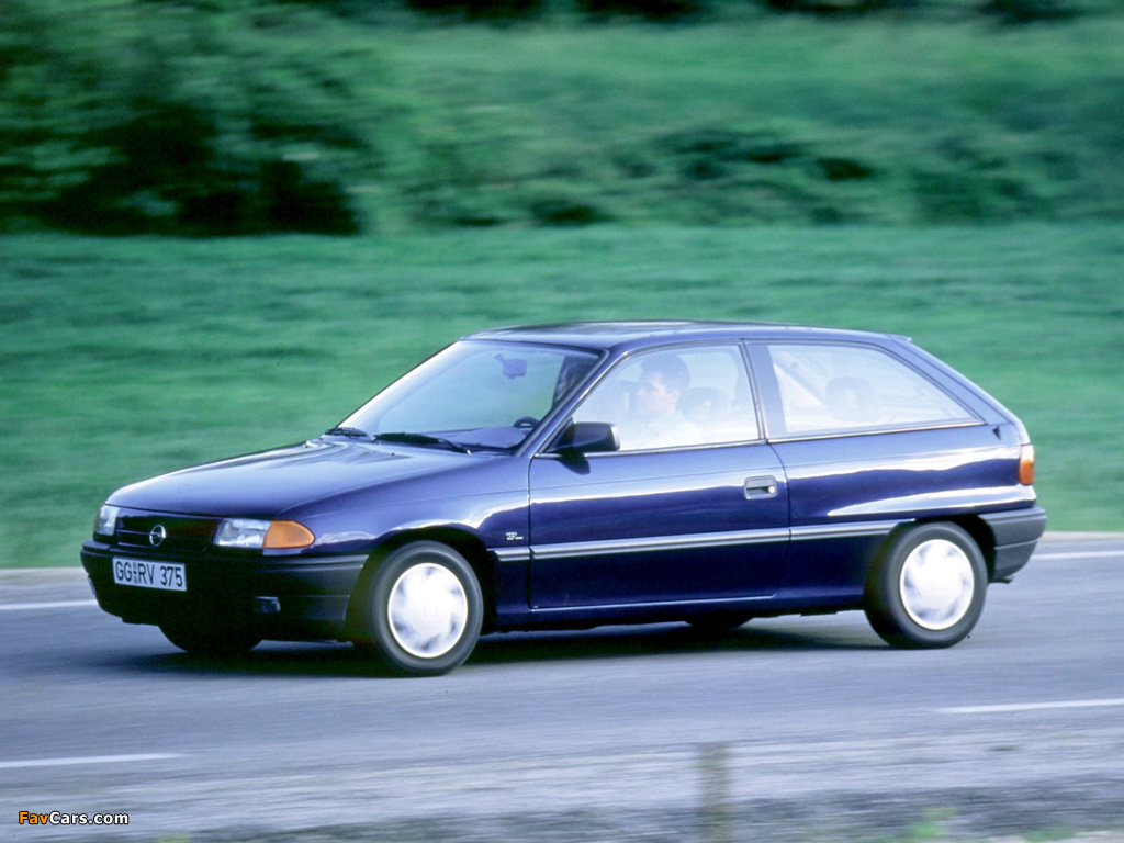 Opel Astra 3-door (F) 1991–94 photos (1024 x 768)