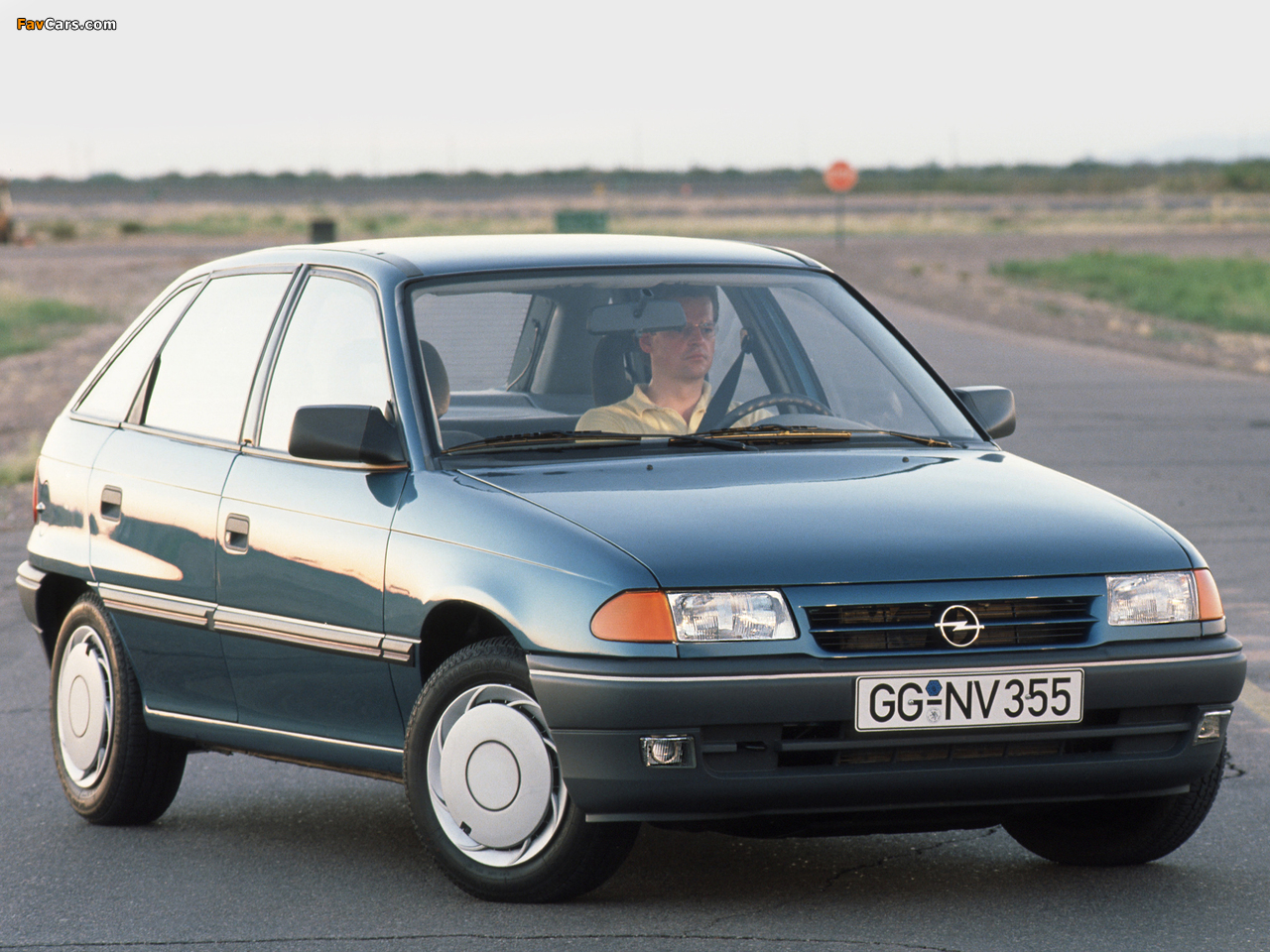 Opel Astra 5-door (F) 1991–94 wallpapers (1280 x 960)