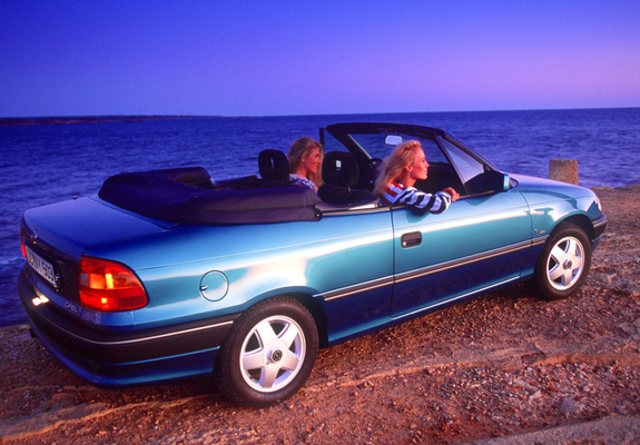 Opel Astra Cabrio (F) 1993–94 photos
