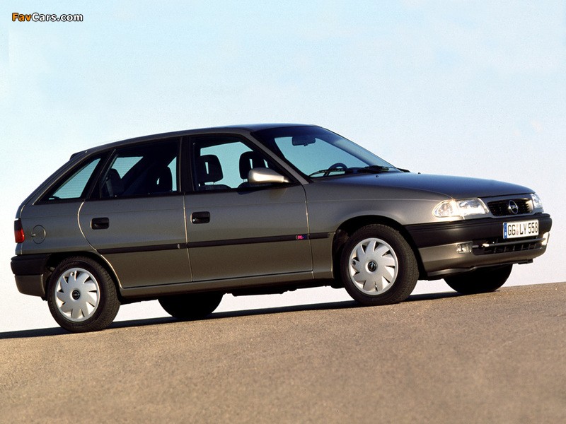 Opel Astra 5-door (F) 1994–98 images (800 x 600)