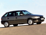 Opel Astra 5-door (F) 1994–98 images