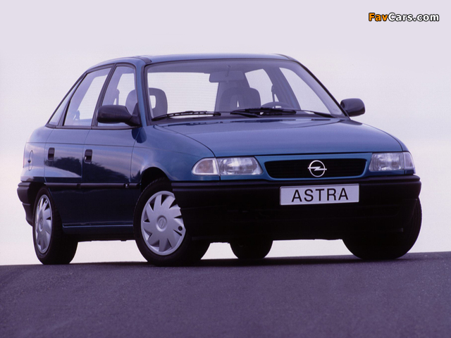 Opel Astra Sedan (F) 1994–98 photos (640 x 480)