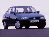 Opel Astra Sedan (F) 1994–98 photos
