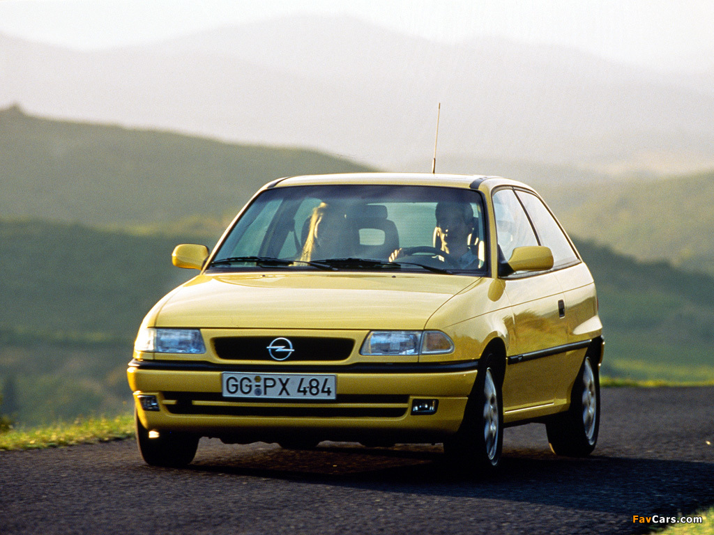 Opel Astra 3-door (F) 1994–98 pictures (1024 x 768)
