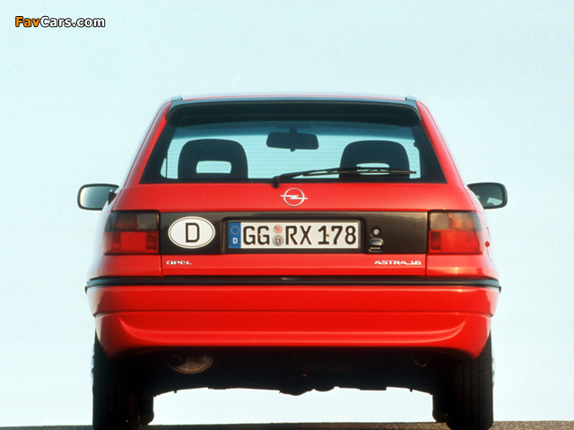 Opel Astra 3-door (F) 1994–98 pictures (640 x 480)
