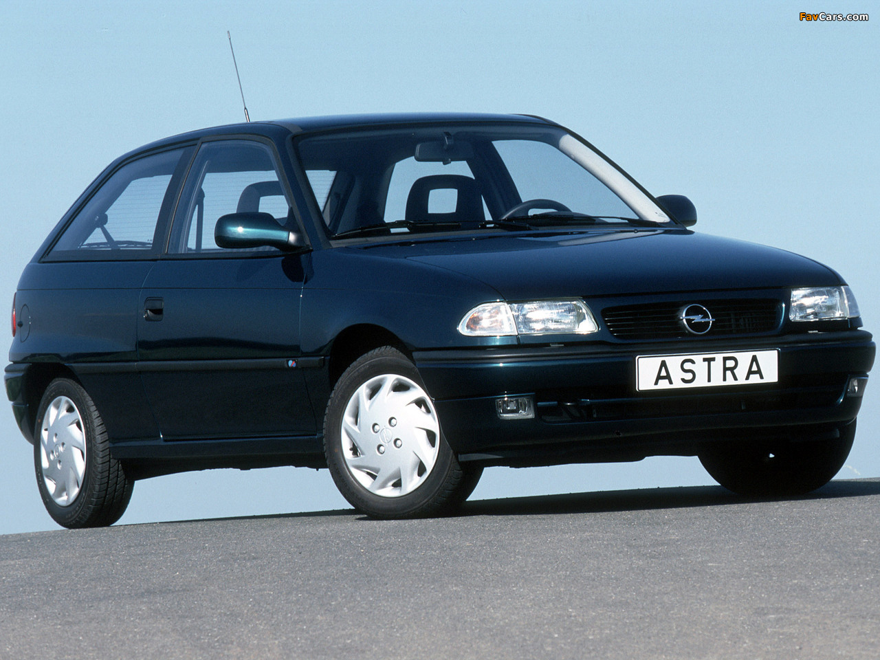 Opel Astra 3-door (F) 1994–98 wallpapers (1280 x 960)