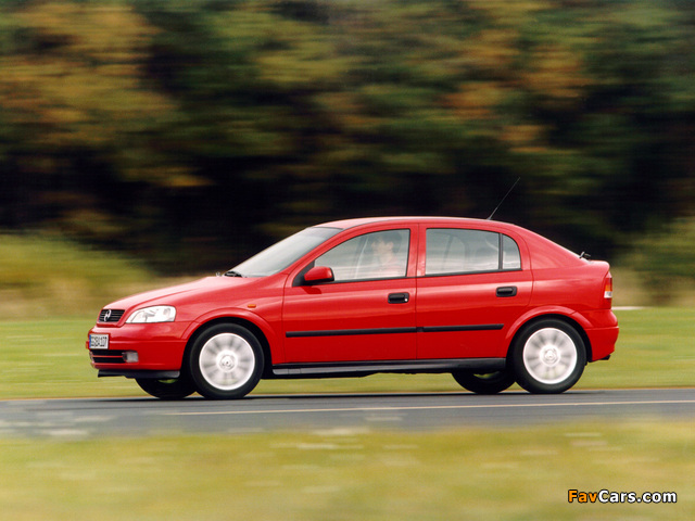 Opel Astra 5-door (G) 1998–2004 images (640 x 480)