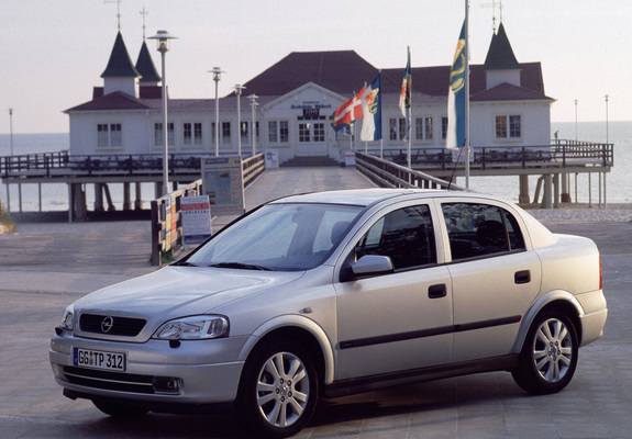 Opel Astra Sedan (G) 1998–2004 photos