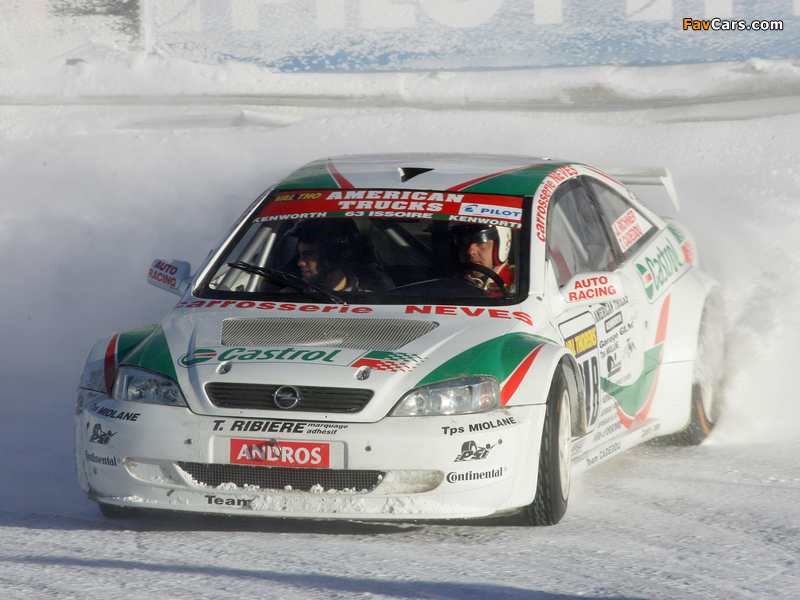 Opel Astra Coupe Trophée Andros 2004–05 photos (800 x 600)