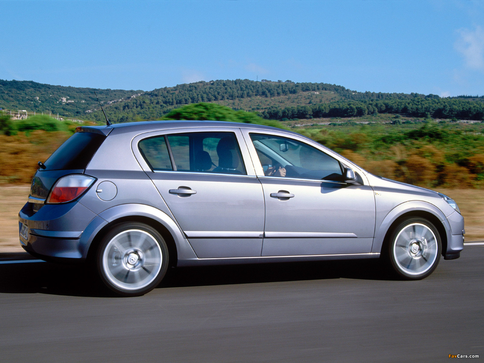 Opel Astra Hatchback (H) 2004–07 pictures (1600 x 1200)