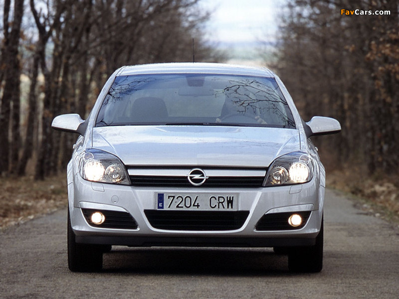 Opel Astra Hatchback (H) 2004–07 pictures (800 x 600)