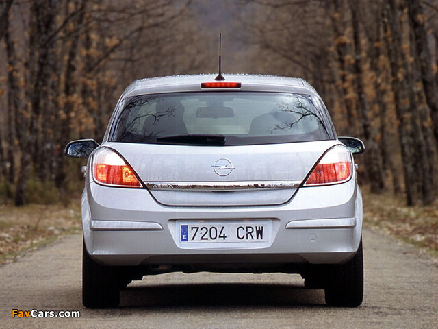 Opel Astra Hatchback (H) 2004–07 wallpapers (640 x 480)