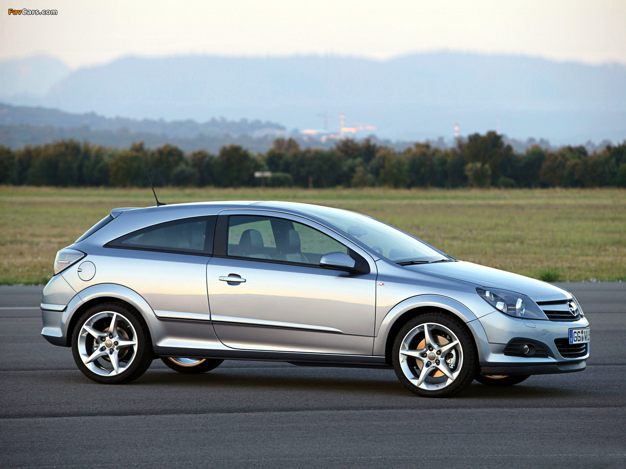 Opel Astra GTC (H) 2005–11 images (1280 x 960)
