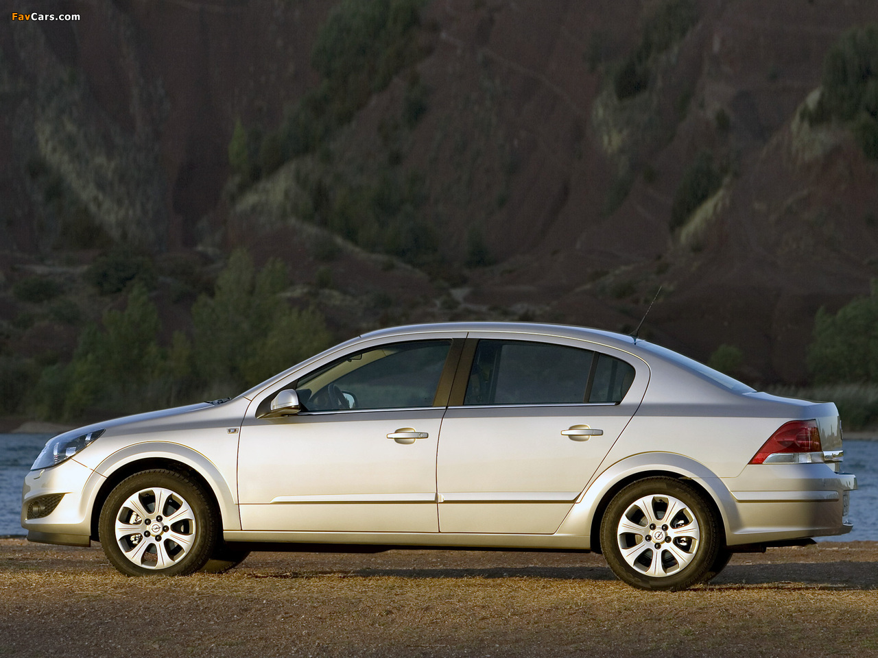Opel Astra Sedan (H) 2007 images (1280 x 960)